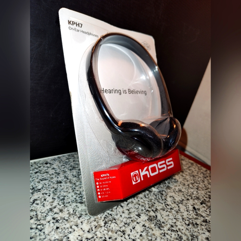 Koss Headphones. Black (b8). Model # KPH7 Lightweight & Portable.